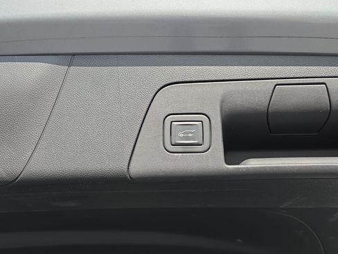 Certified 2023 Buick Envision Avenir FWD image 7