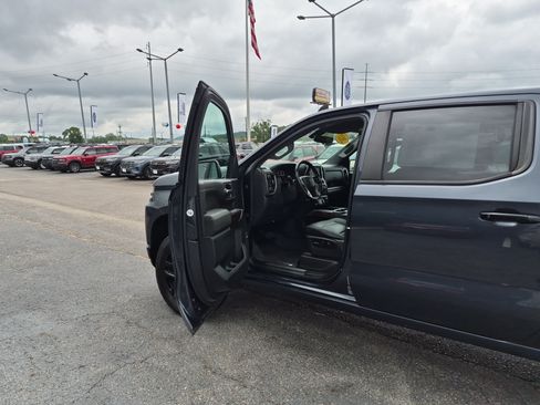 Used 2021 Chevrolet Silverado 1500 LT Trail Boss w/ Convenience Package II AWD/4WD image 12