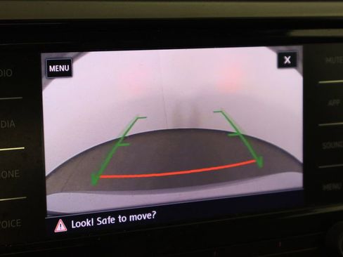 Used 2021 Volkswagen Passat 2.0T S image 33