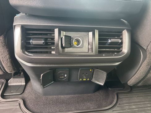 Used 2023 Ford F150 XLT image 40