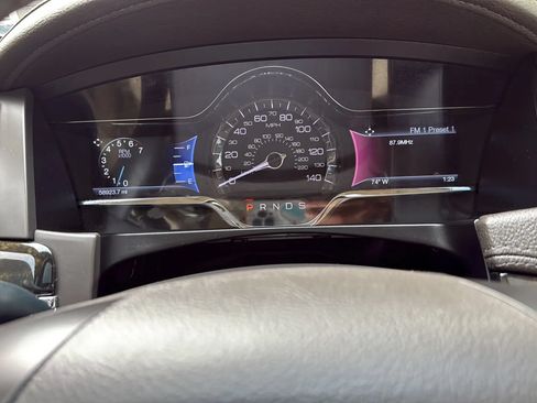Used 2014 Lincoln MKS AWD w/ Equipment Group 101A image 31