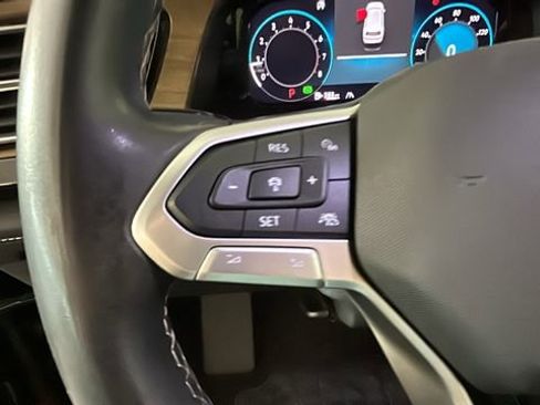 Used 2024 Volkswagen Atlas SE FWD image 16