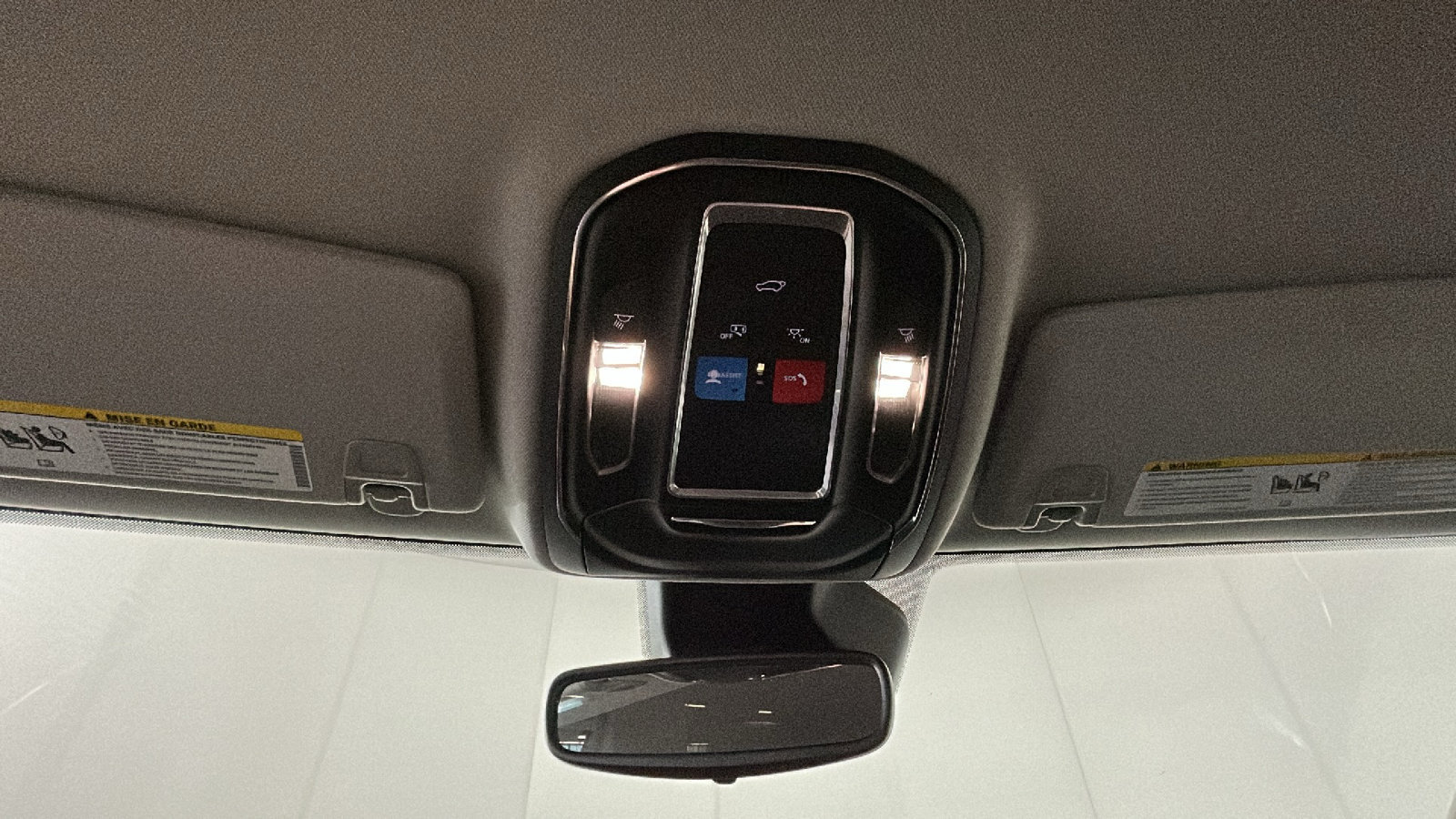 Used 2023 Jeep Grand Cherokee Laredo w/ Luxury Tech Group I AWD/4WD image 31