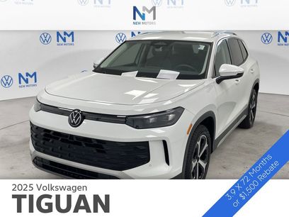 New 2025 Volkswagen Tiguan SE