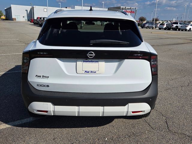 Used 2026 Nissan Kicks SV FWD image 10