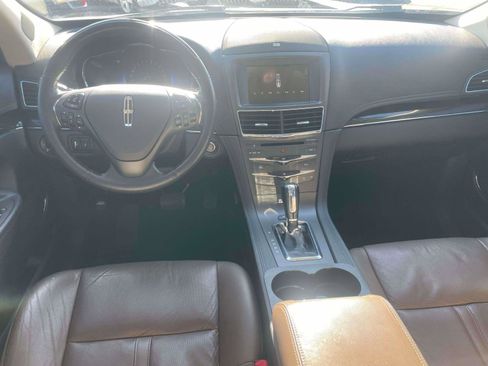 Used 2017 Lincoln MKT AWD w/ Technology Package image 7