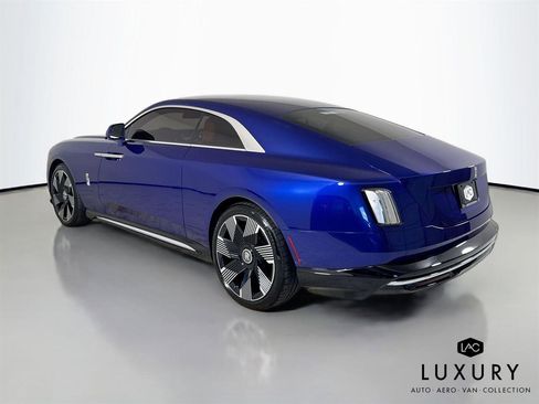 Used 2024 Rolls-Royce Spectre w/ Spectre Launch Package image 9