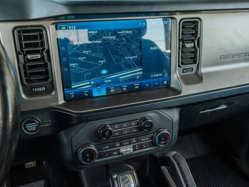 Used 2022 Ford Bronco Outer Banks image 28