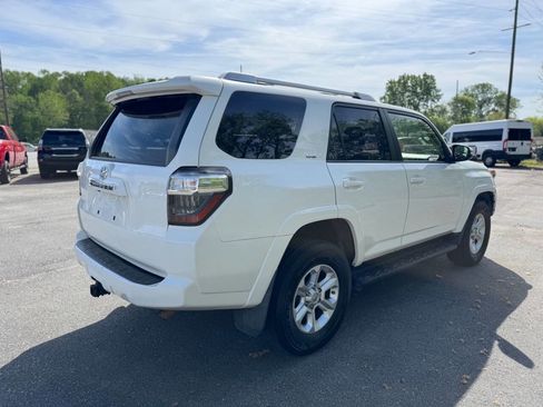 Used 2017 Toyota 4Runner SR5 Premium image 6