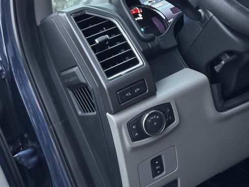 Used 2017 Ford F250 XLT w/ XLT Premium Package image 21