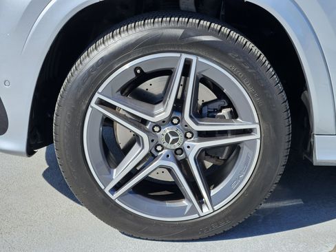 Certified 2025 Mercedes-Benz GLS 450 4MATIC image 11