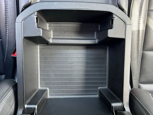 Used 2024 GMC Yukon Denali image 34