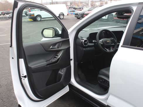 New 2026 Chevrolet Equinox LT image 8