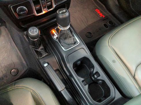 Used 2024 Jeep Wrangler High Altitude image 22