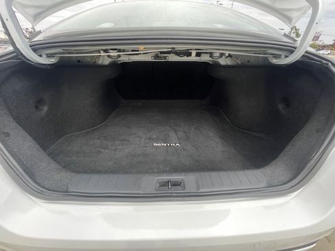 Used 2025 Nissan Sentra S image 31