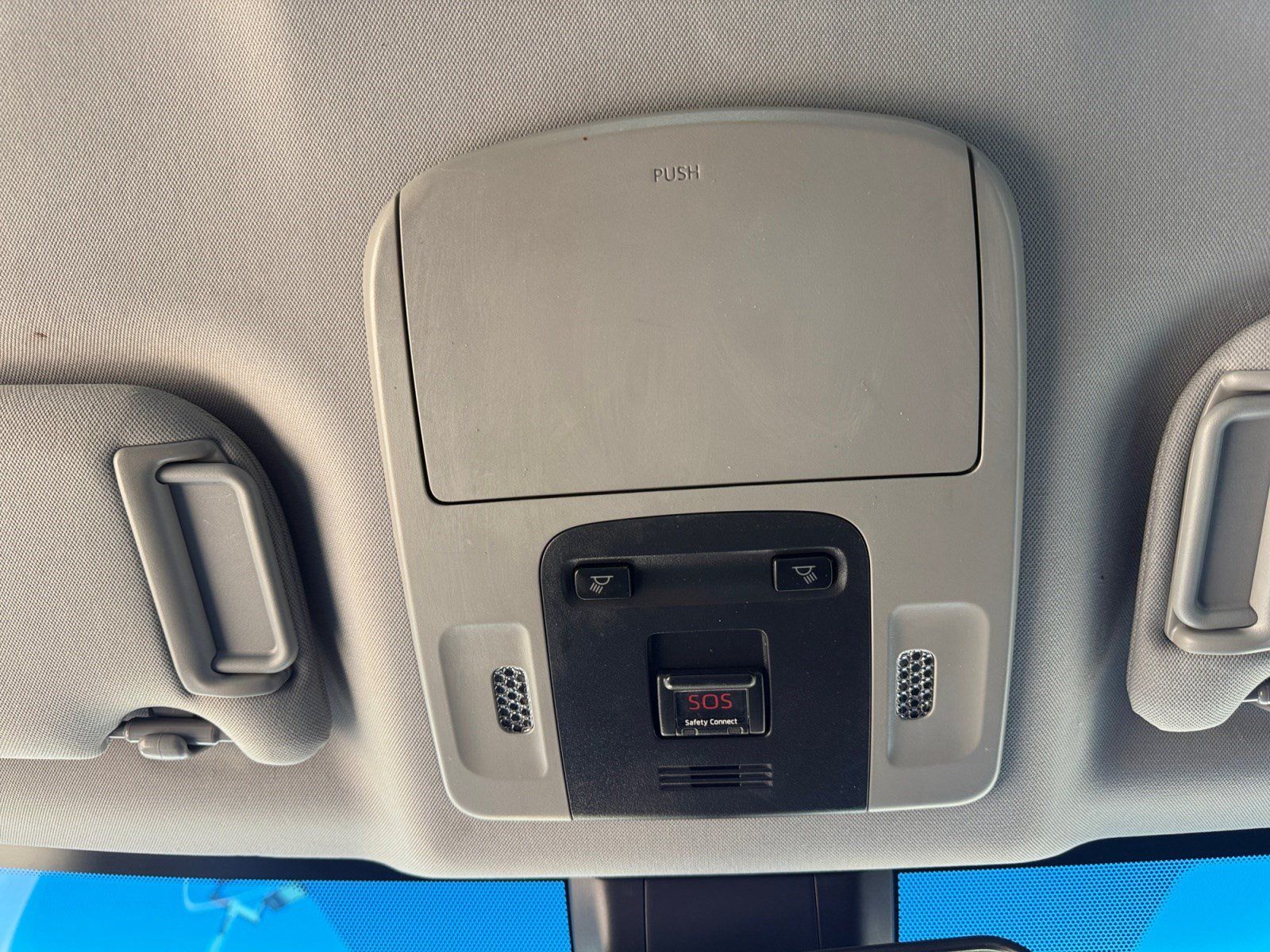 Used 2019 Toyota Camry SE FWD image 31