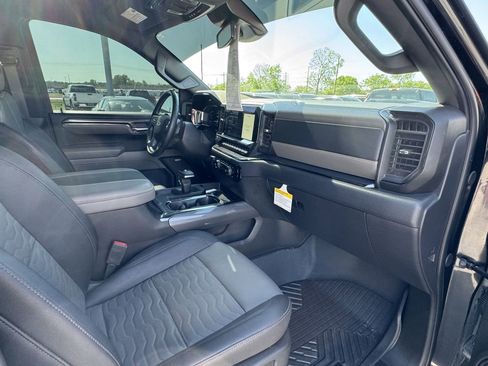 Used 2024 Chevrolet Silverado 1500 ZR2 w/ ZR2 Bison Edition image 9