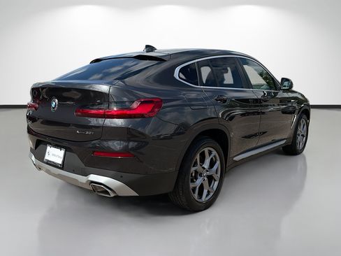 Used 2025 BMW X4 xDrive30i AWD/4WD image 4