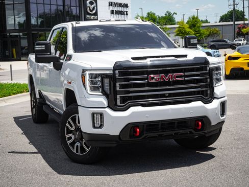 Used 2022 GMC Sierra 2500 AT4 w/ AT4 Premium Plus Package AWD/4WD image 2