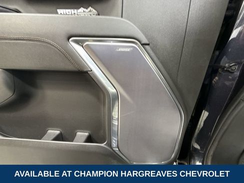 Used 2023 Chevrolet Silverado 1500 High Country w/ Technology Package image 32