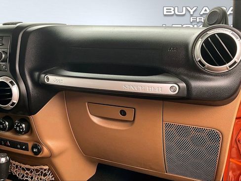 Used 2011 Jeep Wrangler Unlimited Sahara w/ Connectivity Group image 16