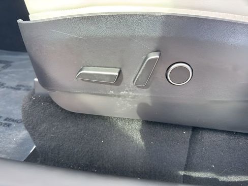 Used 2021 Tesla Model Y Long Range image 10