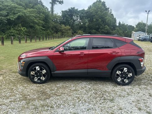 Used 2025 Hyundai Kona SEL FWD image 8
