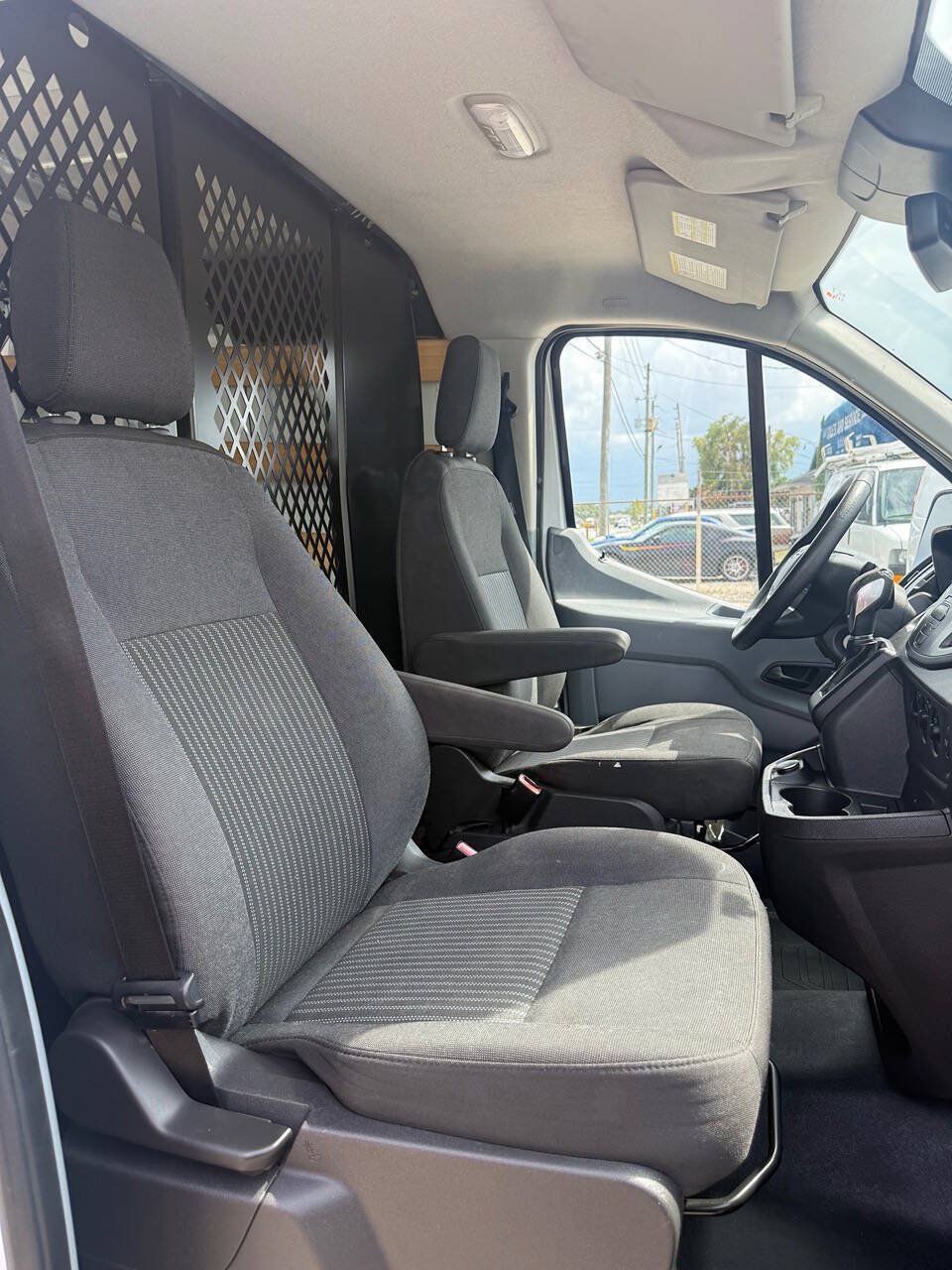 Used 2019 Ford Transit 250 130 Low Roof w/ Exterior Upgrade Package RWD image 36