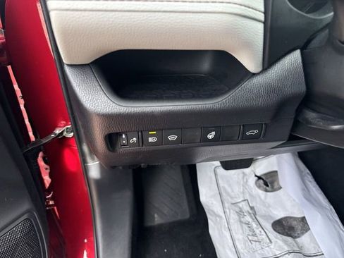 Used 2025 Toyota RAV4 XLE Premium FWD image 12