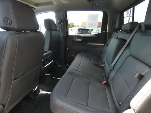 Used 2025 GMC Sierra 1500 SLT w/ SLT Premium Plus Package AWD/4WD image 13