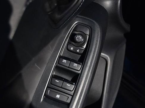 Used 2024 Subaru Crosstrek 2.0i Premium image 8