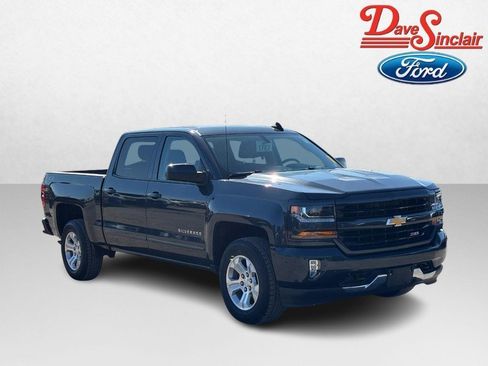 Used 2018 Chevrolet Silverado 1500 LT w/ All Star Edition image 4