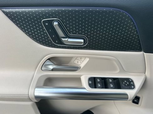 Certified 2025 Mercedes-Benz GLA 250 4MATIC image 11