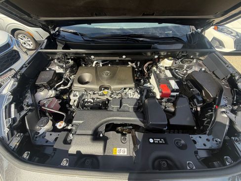 Used 2025 Toyota RAV4 XLE w/ Weather Package image 28