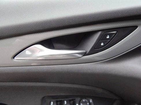 Used 2018 Buick Regal Preferred image 15