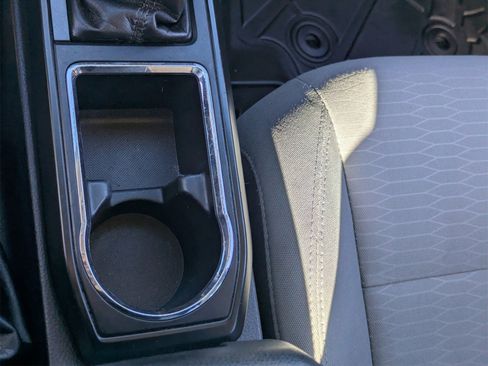 Used 2017 Toyota Tacoma SR image 23