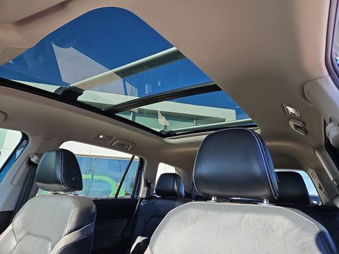 Certified 2023 Volkswagen Atlas SEL Premium image 13