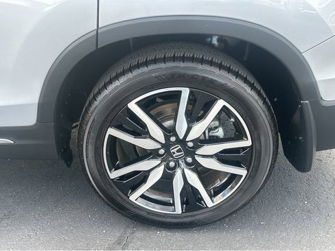 Used 2019 Honda Pilot Touring image 39