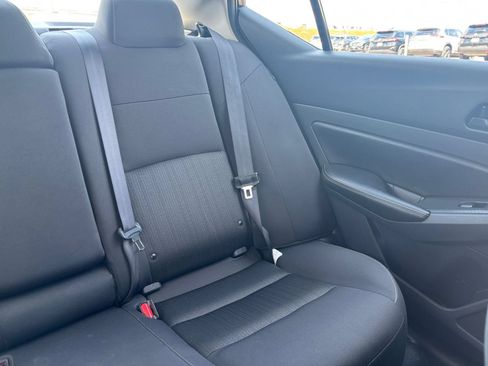 Used 2025 Nissan Altima 2.5 SV FWD image 37