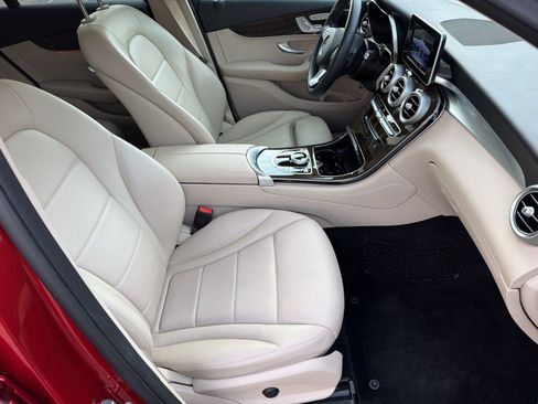 Used 2019 Mercedes-Benz GLC 300 image 25