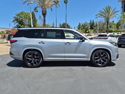 New 2026 Lexus TX 500h AWD image 4