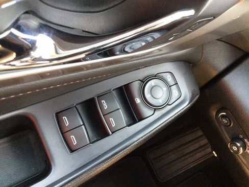 Used 2018 Chevrolet Traverse LT AWD/4WD image 45