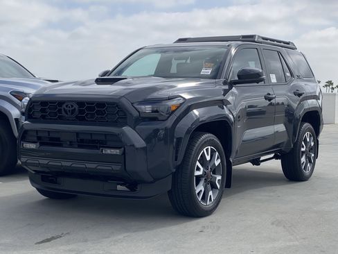 New 2026 Toyota 4Runner TRD Sport Premium AWD/4WD image 6