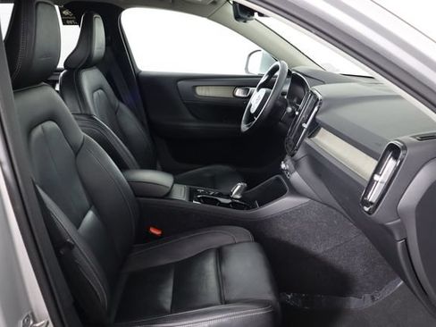Used 2019 Volvo XC40 T5 Inscription AWD/4WD image 16