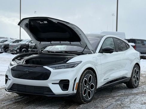 Certified 2023 Ford Mustang Mach-E GT image 39