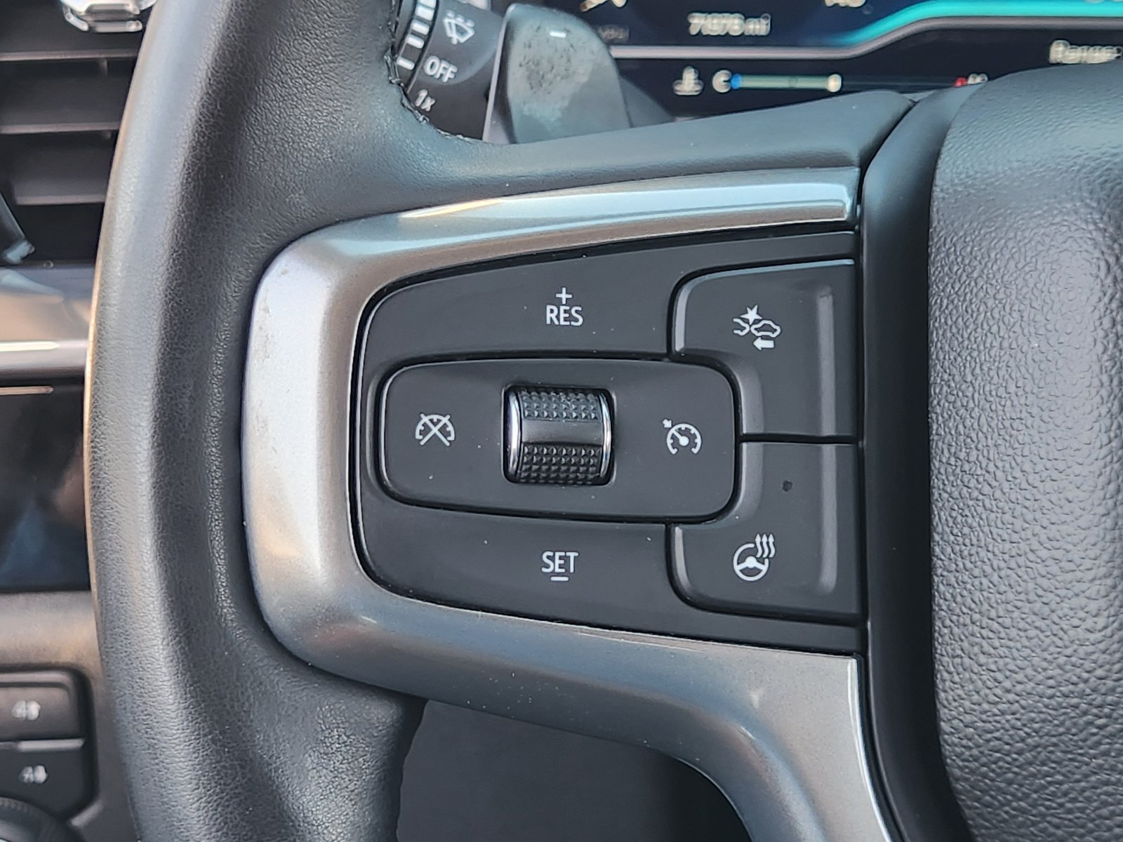 Certified 2023 Chevrolet Silverado 1500 LTZ AWD/4WD image 32