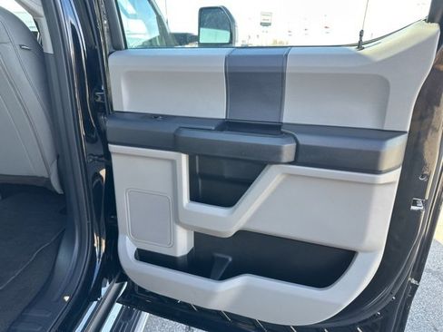 Used 2022 Ford F250 XL w/ STX Appearance Package image 19