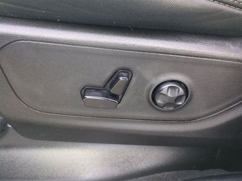 Certified 2019 RAM 1500 Big Horn image 17