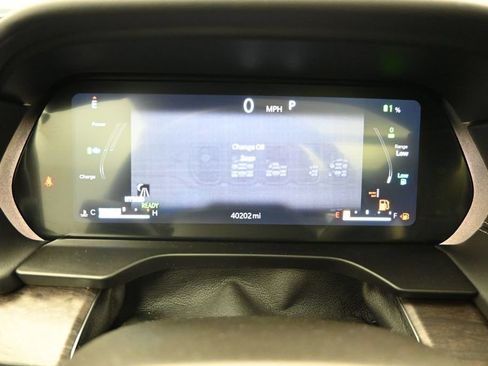 Used 2023 Jeep Grand Cherokee Overland w/ Advanced Protech Group III AWD/4WD image 18