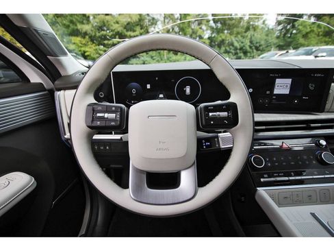 Used 2025 Hyundai Santa Fe Calligraphy FWD image 14